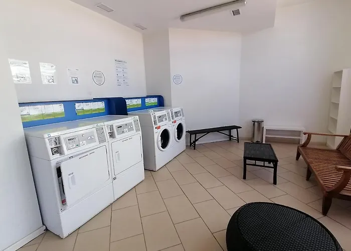 Дом отдыха The Bubble Ла-Олива